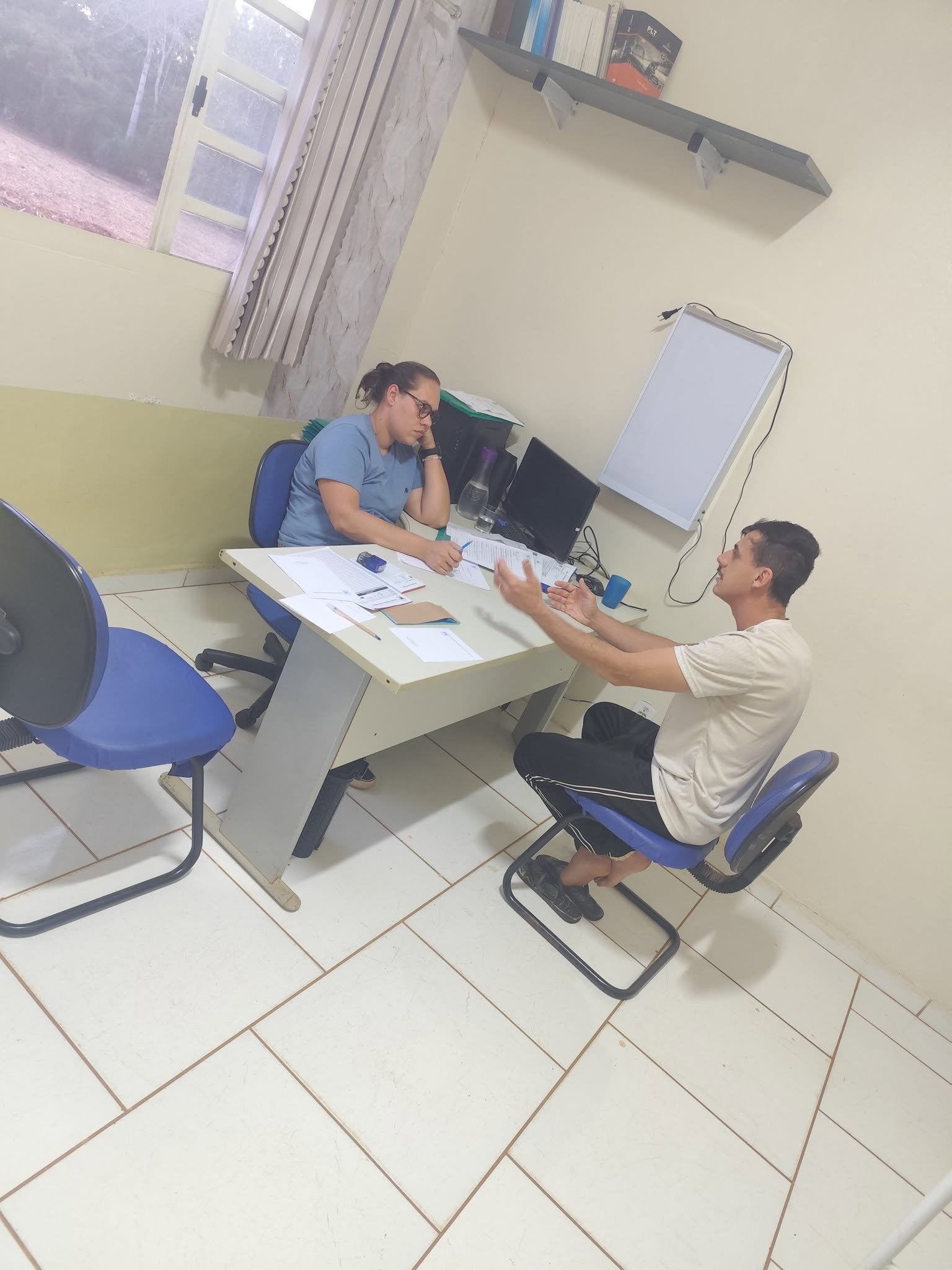 Atendimento e conversa em ambiente de cuidado